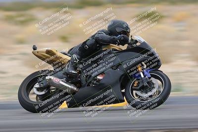 media/Jan-14-2023-SoCal Trackdays (Sat) [[497694156f]]/Turn 4 Set 2 (1030am)/